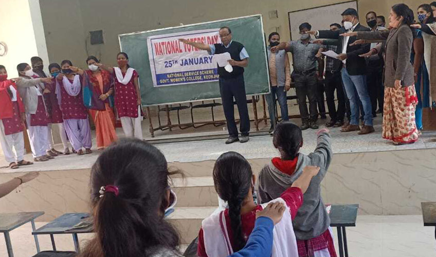 COLLEGE PHOTO 2020 21